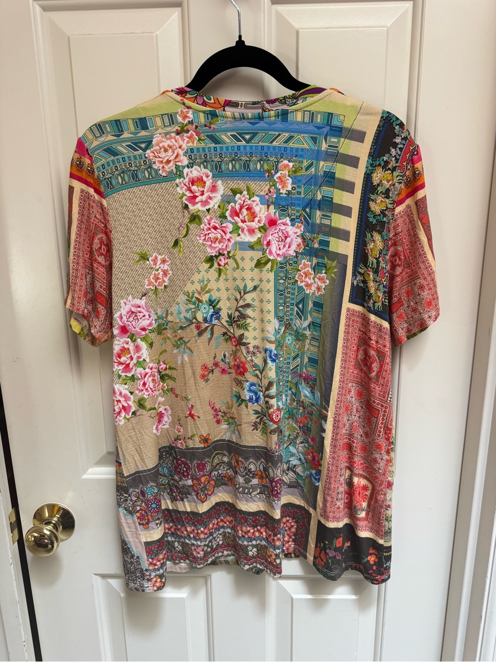 Johnny Was Calloway Favorite Short Sleeve V-Neck Top - Picture 5 of 9